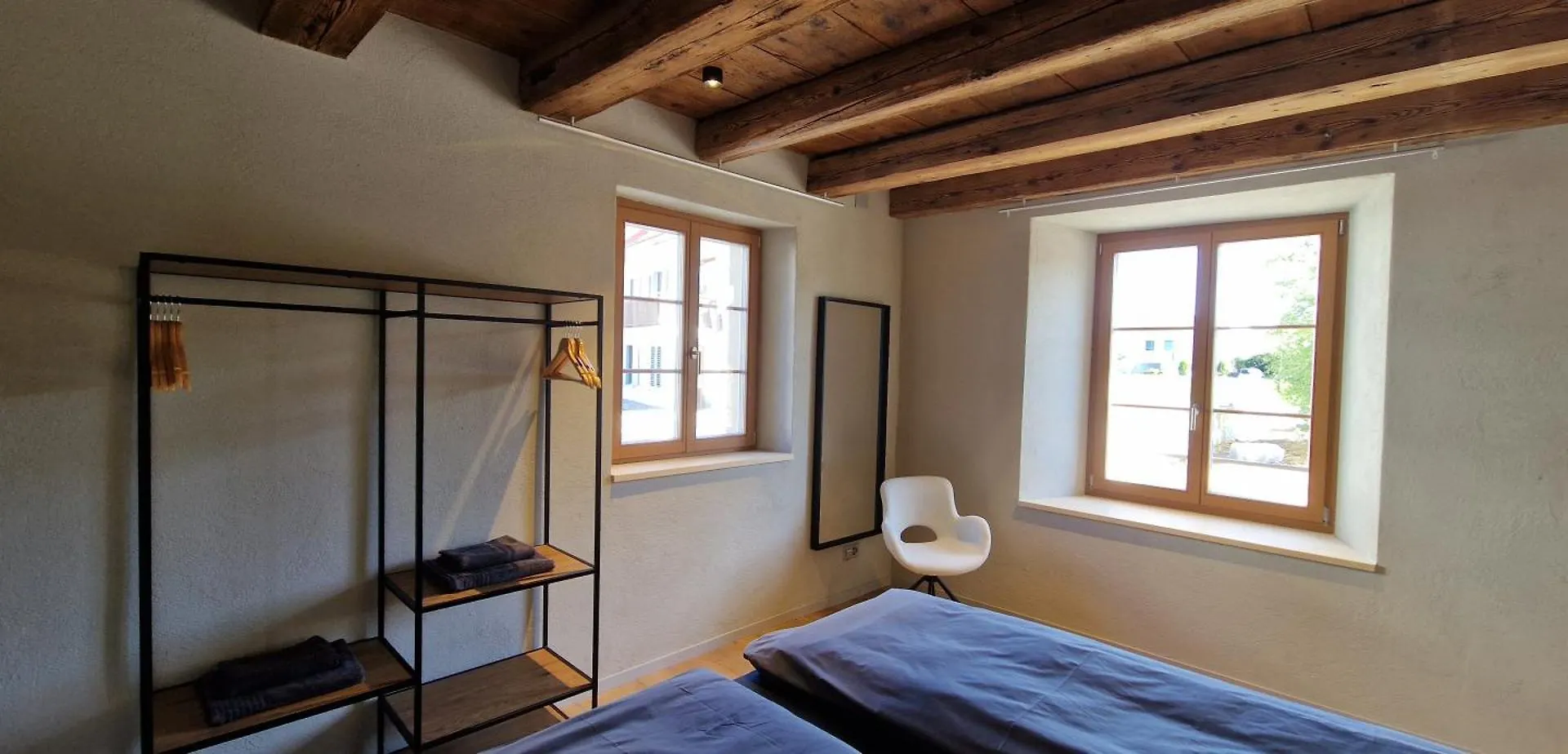 Visionary Hospitality Bassersdorf, Zuerich - Premium Apartments In Swiss Style With Free Parking, Washer, Kitchen, Terrace, Vaulted Cellar Event Room, 15' City & Airport Schweiz