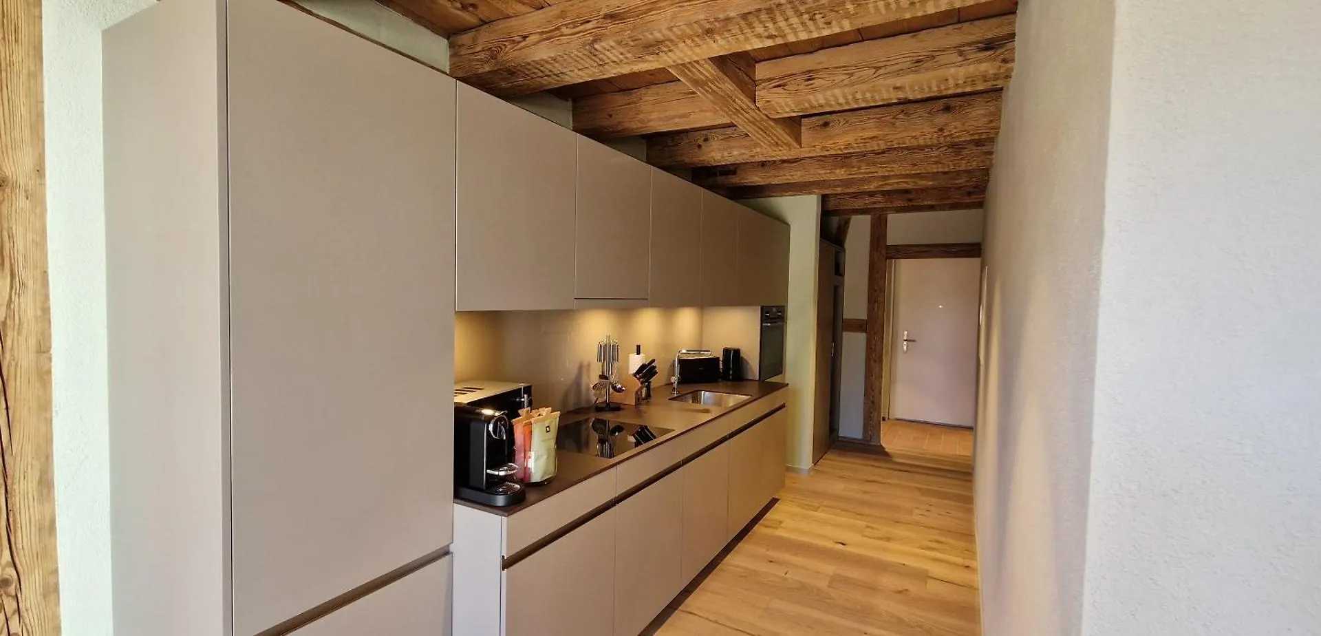 Visionary Hospitality Bassersdorf, Zuerich - Premium Apartments In Swiss Style With Free Parking, Washer, Kitchen, Terrace, Vaulted Cellar Event Room, 15' City & Airport Schweiz