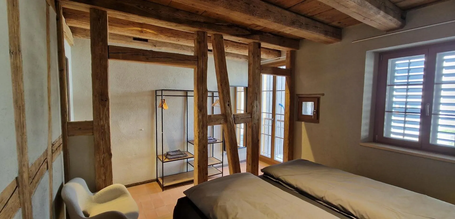 Visionary Hospitality Bassersdorf, Zuerich - Premium Apartments In Swiss Style With Free Parking, Washer, Kitchen, Terrace, Vaulted Cellar Event Room, 15' City & Airport Schweiz