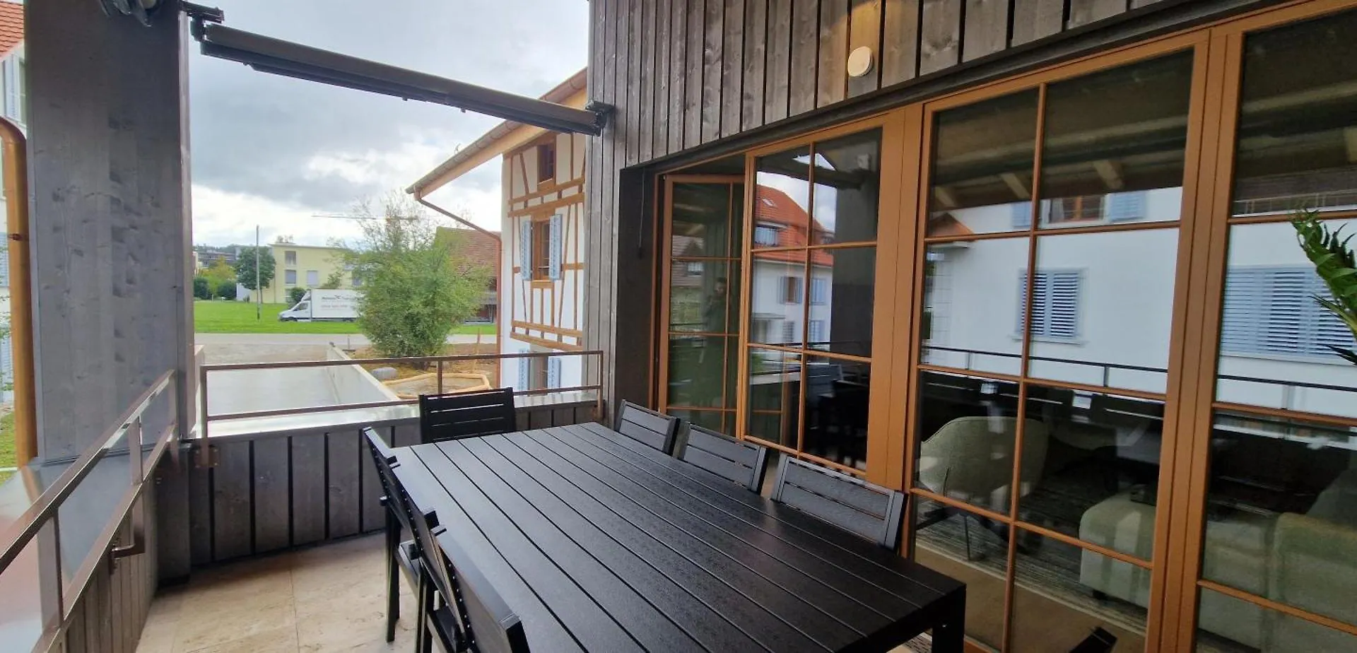 Visionary Hospitality Bassersdorf, Zuerich - Premium Apartments In Swiss Style With Free Parking, Washer, Kitchen, Terrace, Vaulted Cellar Event Room, 15' City & Airport 0*, Bassersdorf Schweiz