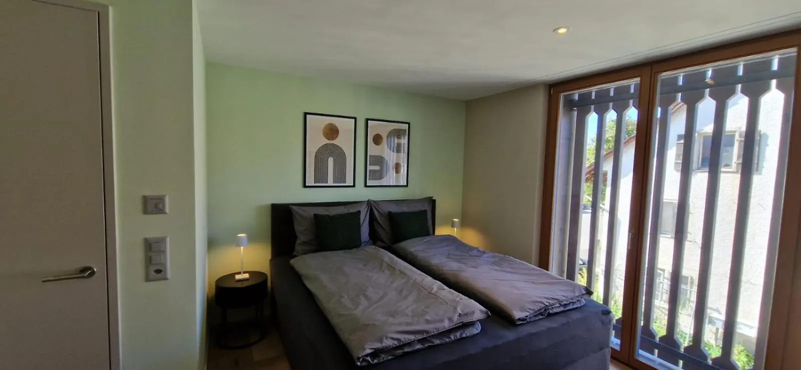 Visionary Hospitality Bassersdorf, Zuerich - Premium Apartments In Swiss Style With Free Parking, Washer, Kitchen, Terrace, Vaulted Cellar Event Room, 15' City & Airport