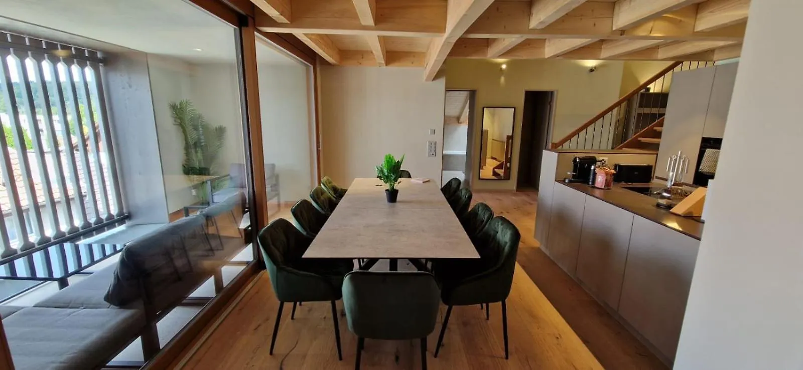 Visionary Hospitality Bassersdorf, Zuerich - Premium Apartments In Swiss Style With Free Parking, Washer, Kitchen, Terrace, Vaulted Cellar Event Room, 15' City & Airport Schweiz