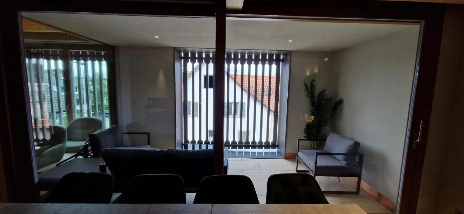 Visionary Hospitality Bassersdorf, Zuerich - Premium Apartments In Swiss Style With Free Parking, Washer, Kitchen, Terrace, Vaulted Cellar Event Room, 15' City & Airport Schweiz