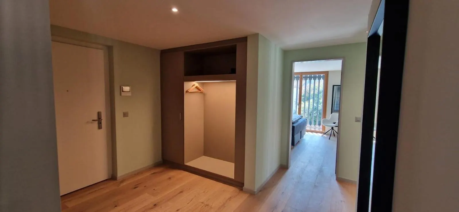Visionary Hospitality Bassersdorf, Zuerich - Premium Apartments In Swiss Style With Free Parking, Washer, Kitchen, Terrace, Vaulted Cellar Event Room, 15' City & Airport  Bassersdorf